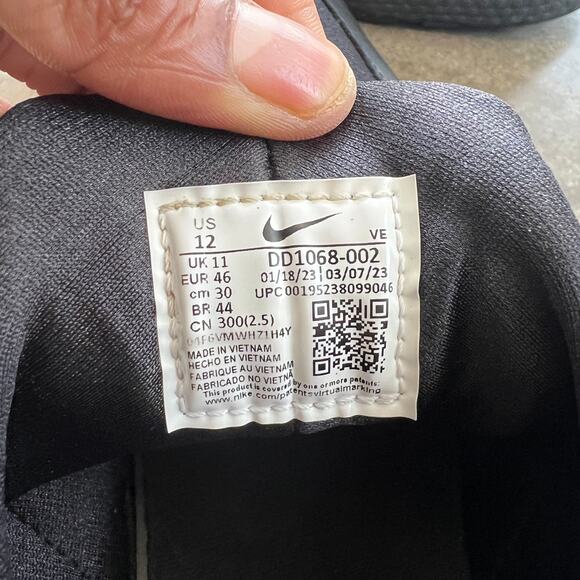 Nike Air Huarache Triple Black Mens Size 12 Sneakers Shoes DD1068-002 - Picture 9 of 9